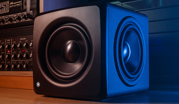 IK Multimedia iLoud Sub