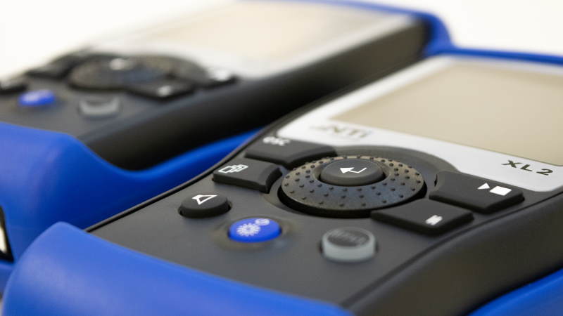 NTi Audio XL2