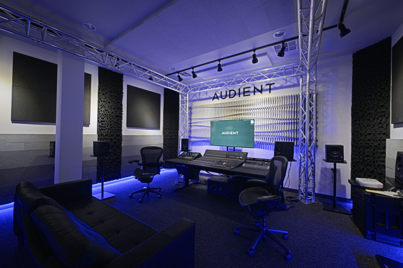 Audient AR Office LA