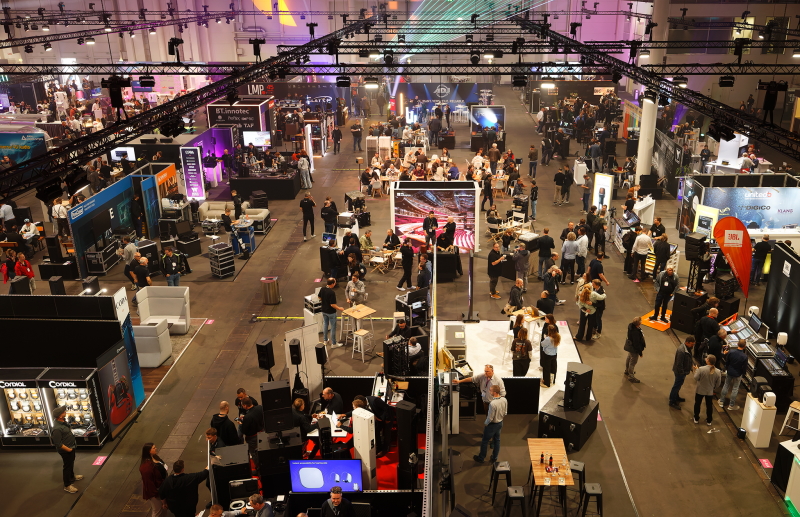 LEaTcon Blick in die Messe mhvogel