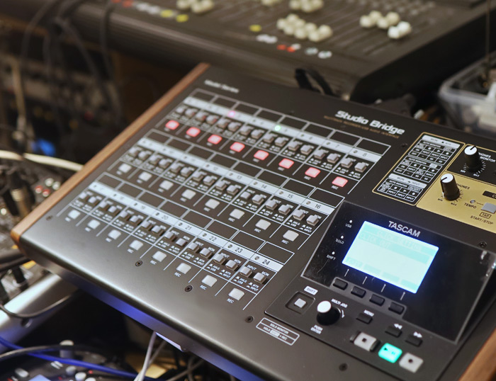 02 TascamStudioBridge Mixers